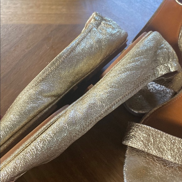 Tory Burch set-Metallic Gold Flats with Medallion and sandals. - Picture 3 of 14